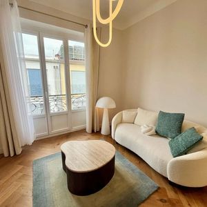 Property in Carre d'Or