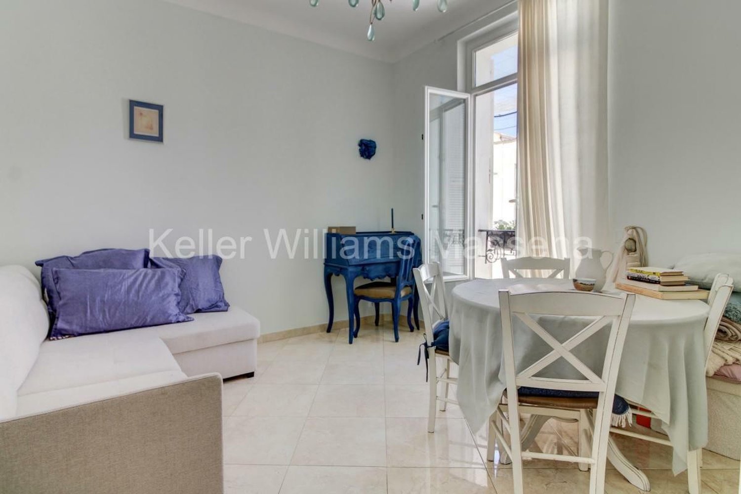 Property photo in Carre d'Or