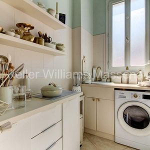 Property in Carre d'Or