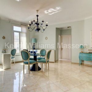 Property in Carre d'Or