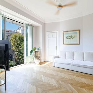 Property in Carre d'Or