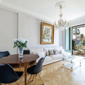 Property in Carre d'Or