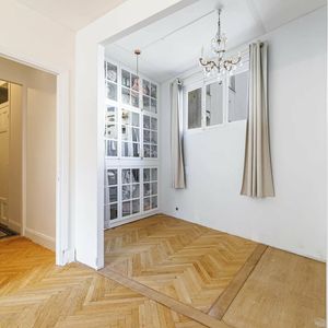 Property in Carre d'Or