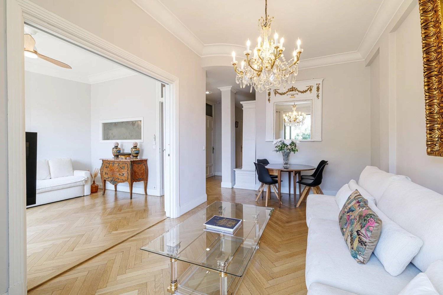Property photo in Carre d'Or