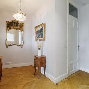 Property in Carre d'Or