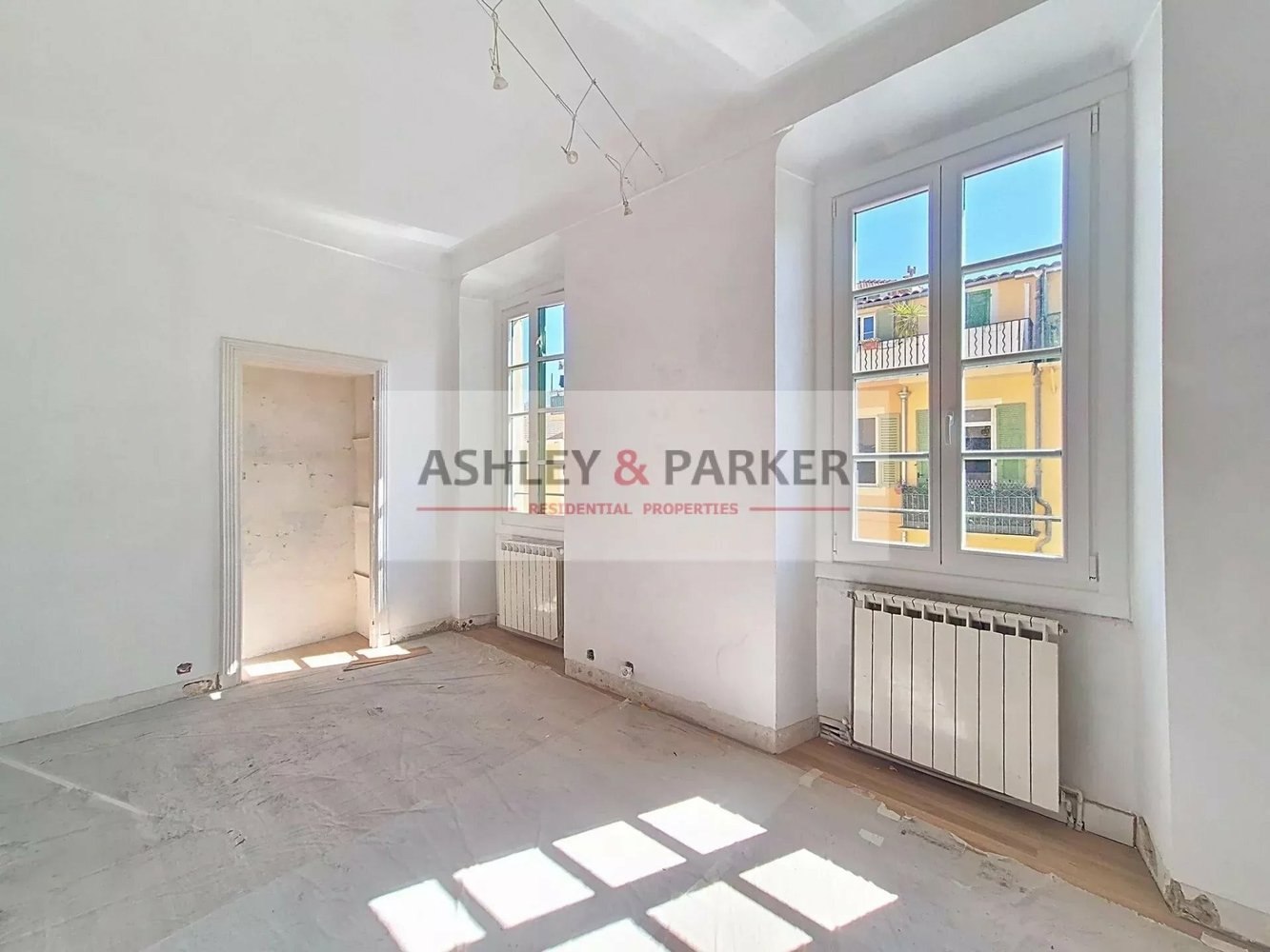 Property photo in Port