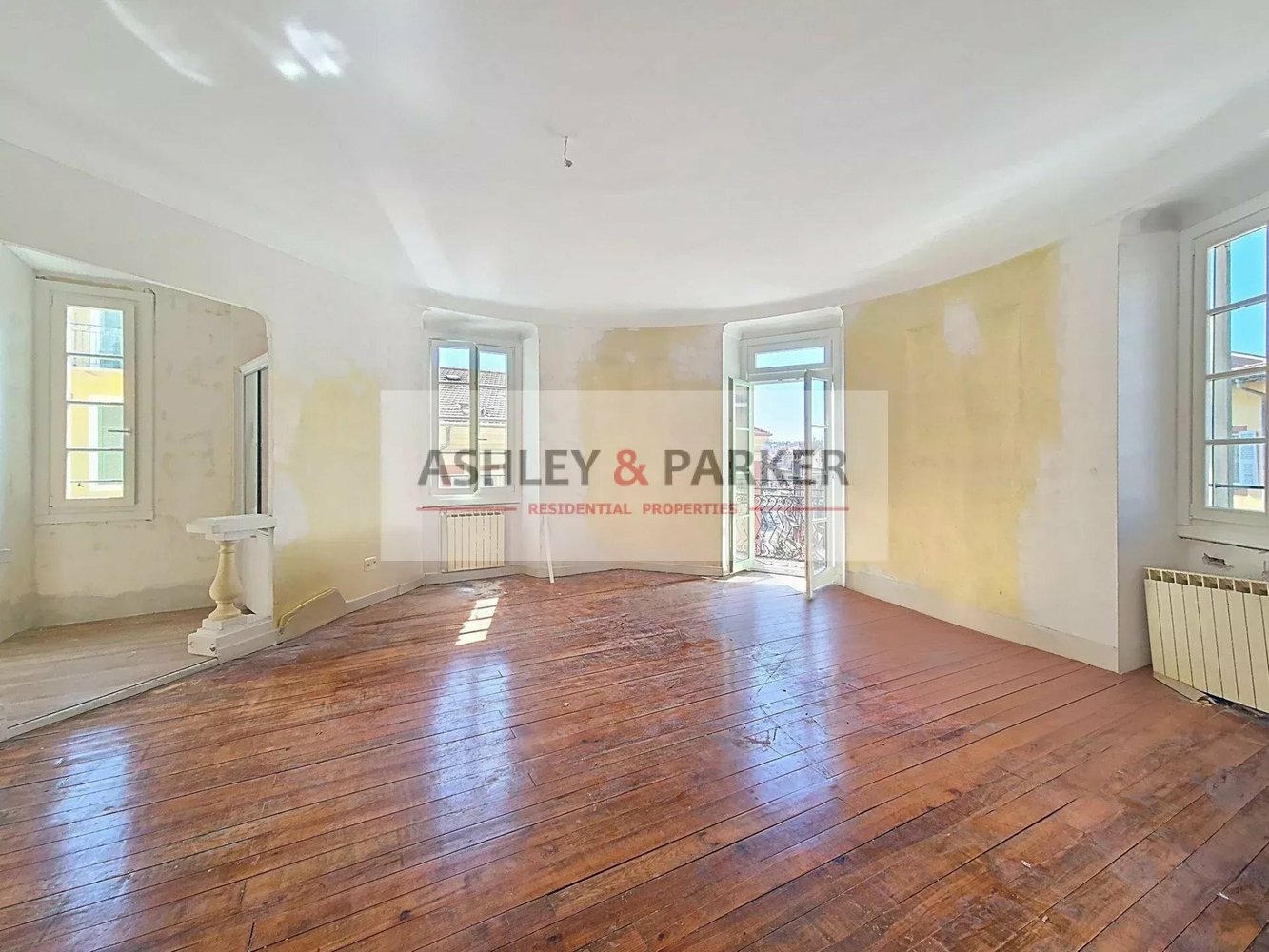 Property photo in Port