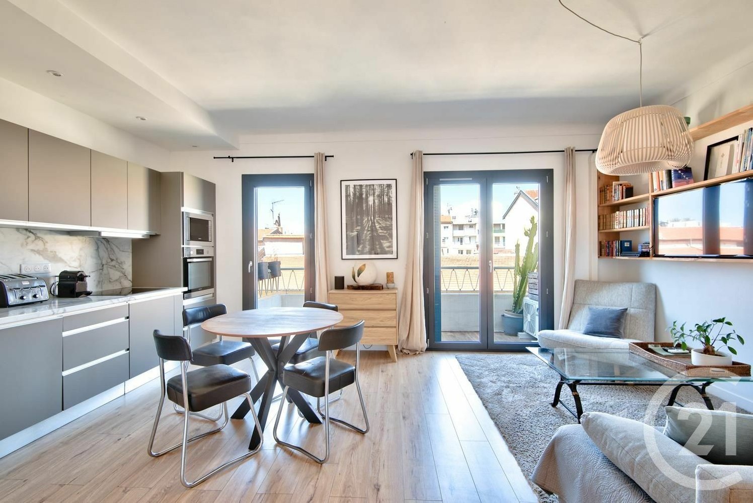 Property photo in Port