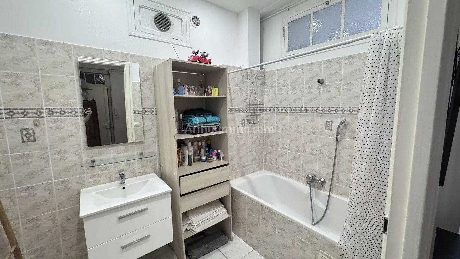 Property photo in Port