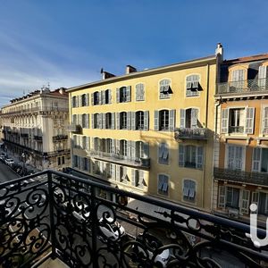 Property in Carre d'Argent