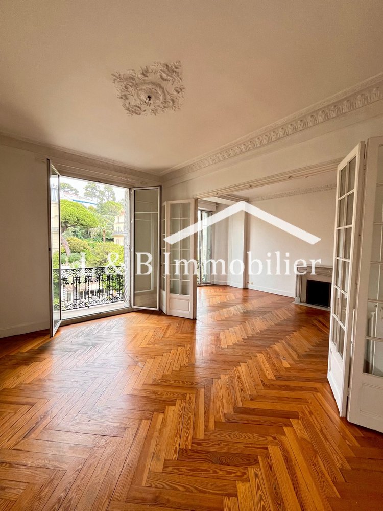 Property photo in Carre d'Argent