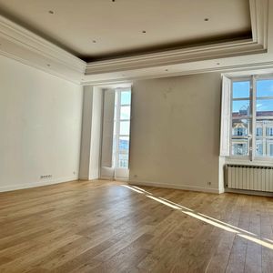 Property in Carre d'Argent