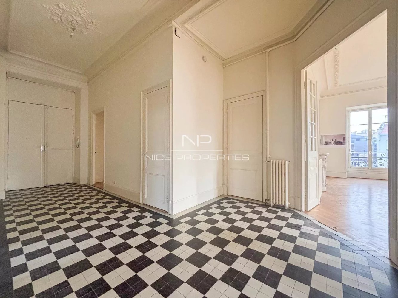 Property photo in Carre d'Argent