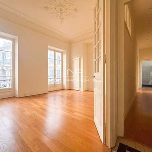 Property in Carre d'Argent