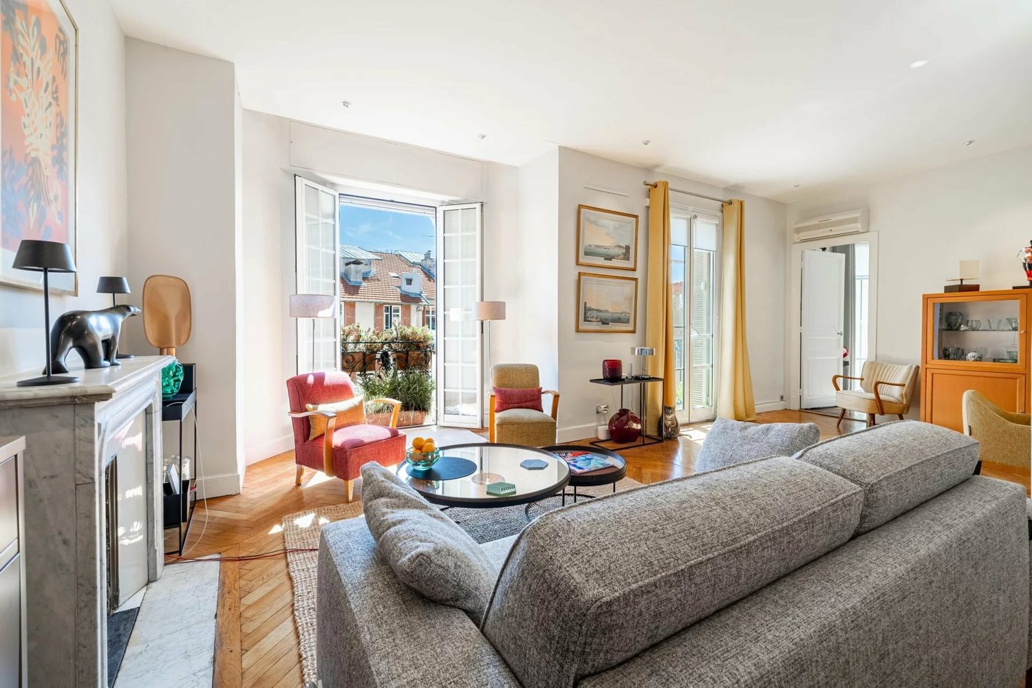 Property photo in Carre d'Argent