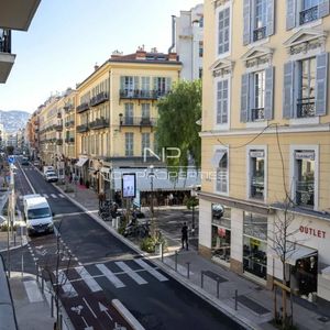 Property in Carre d'Or