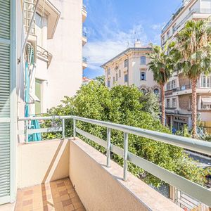 Property in Carre d'Or