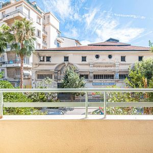 Property in Carre d'Or