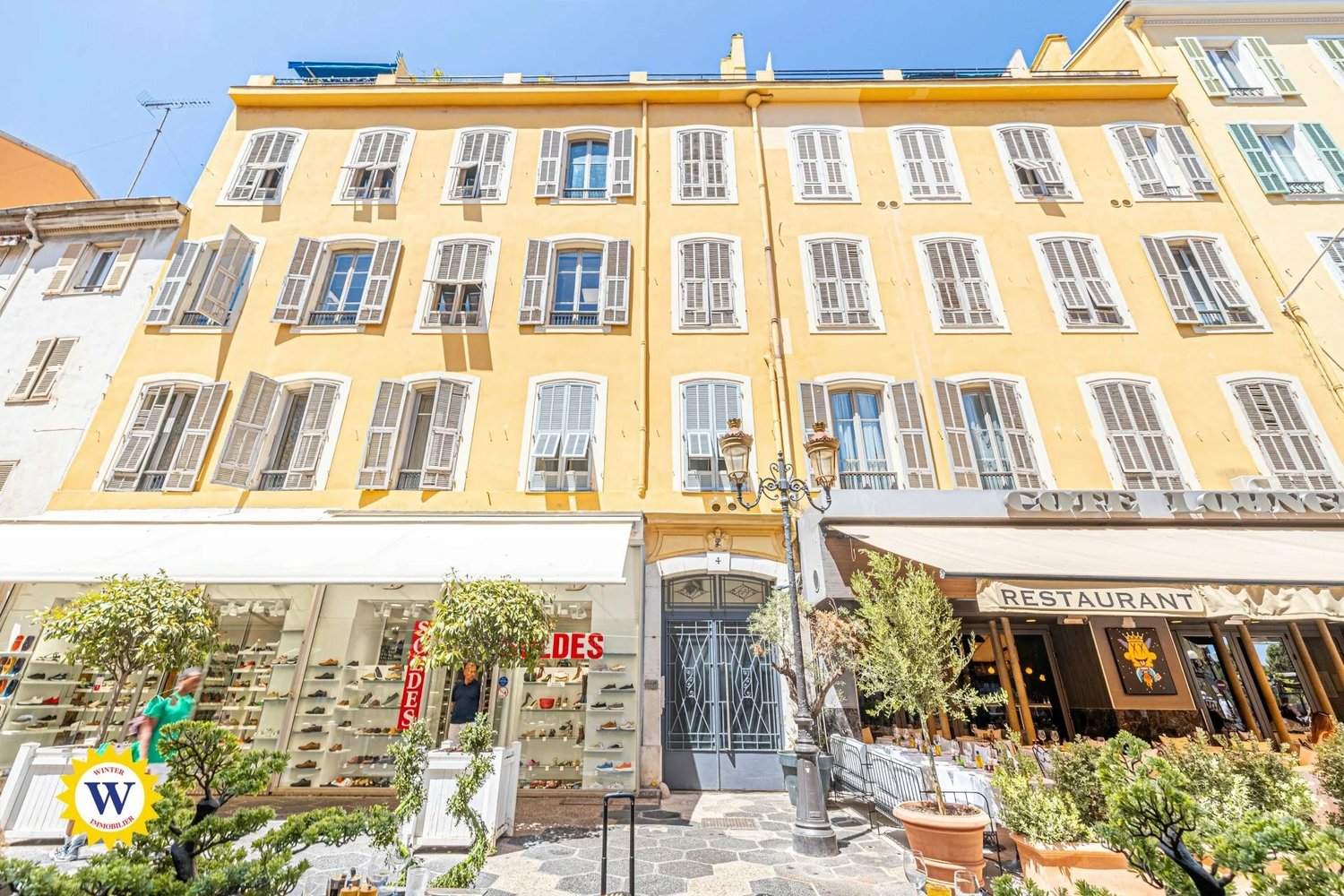 Property photo in Carre d'Or