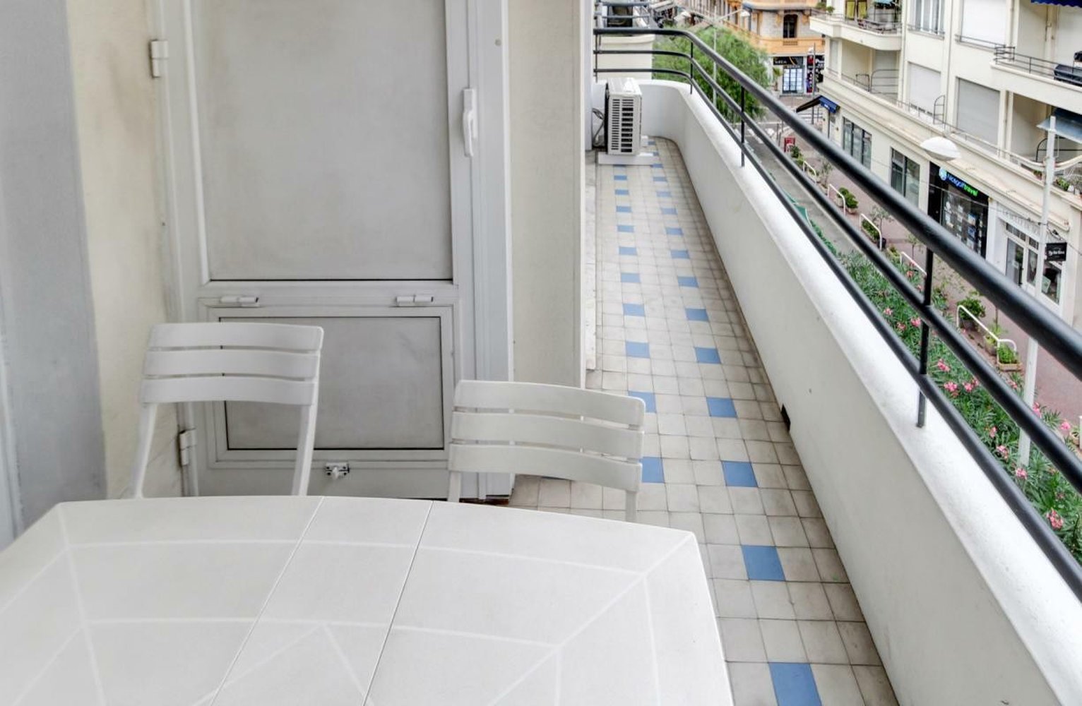 Property photo in Carre d'Or