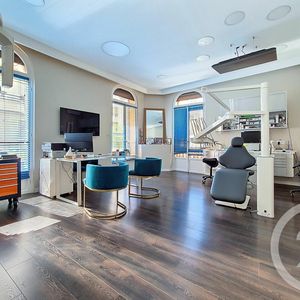 Property in Carre d'Or