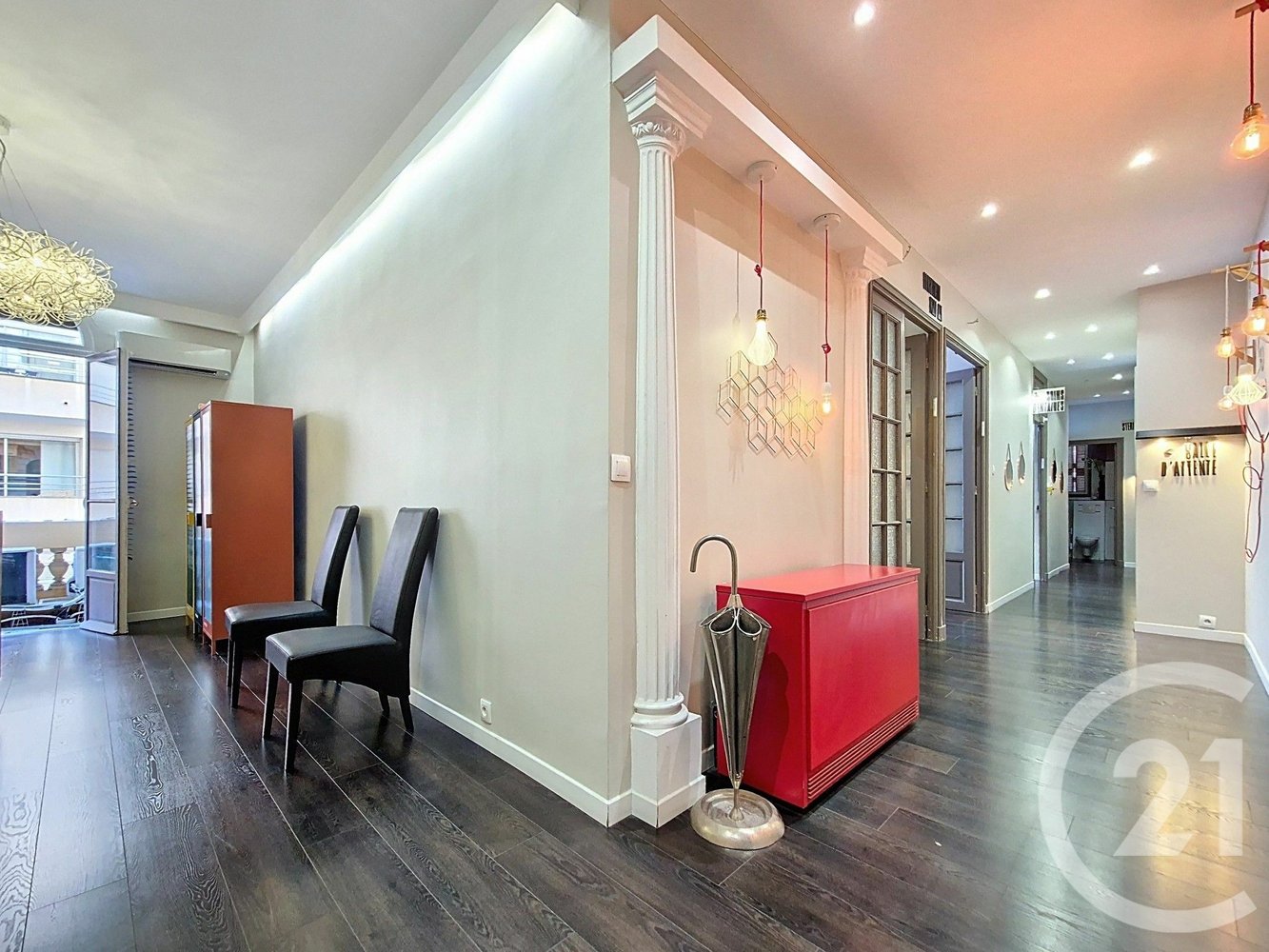 Property photo in Carre d'Or