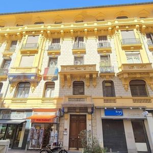 Property in Carre d'Or