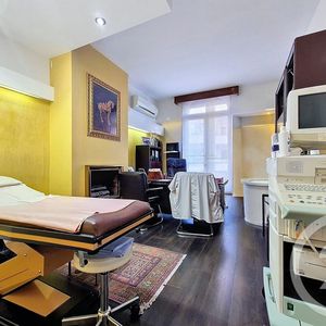 Property in Carre d'Or