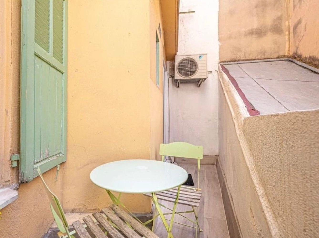 Property photo in Carre d'Or