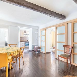 Property in Carre d'Or