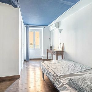 Property in Carre d'Or