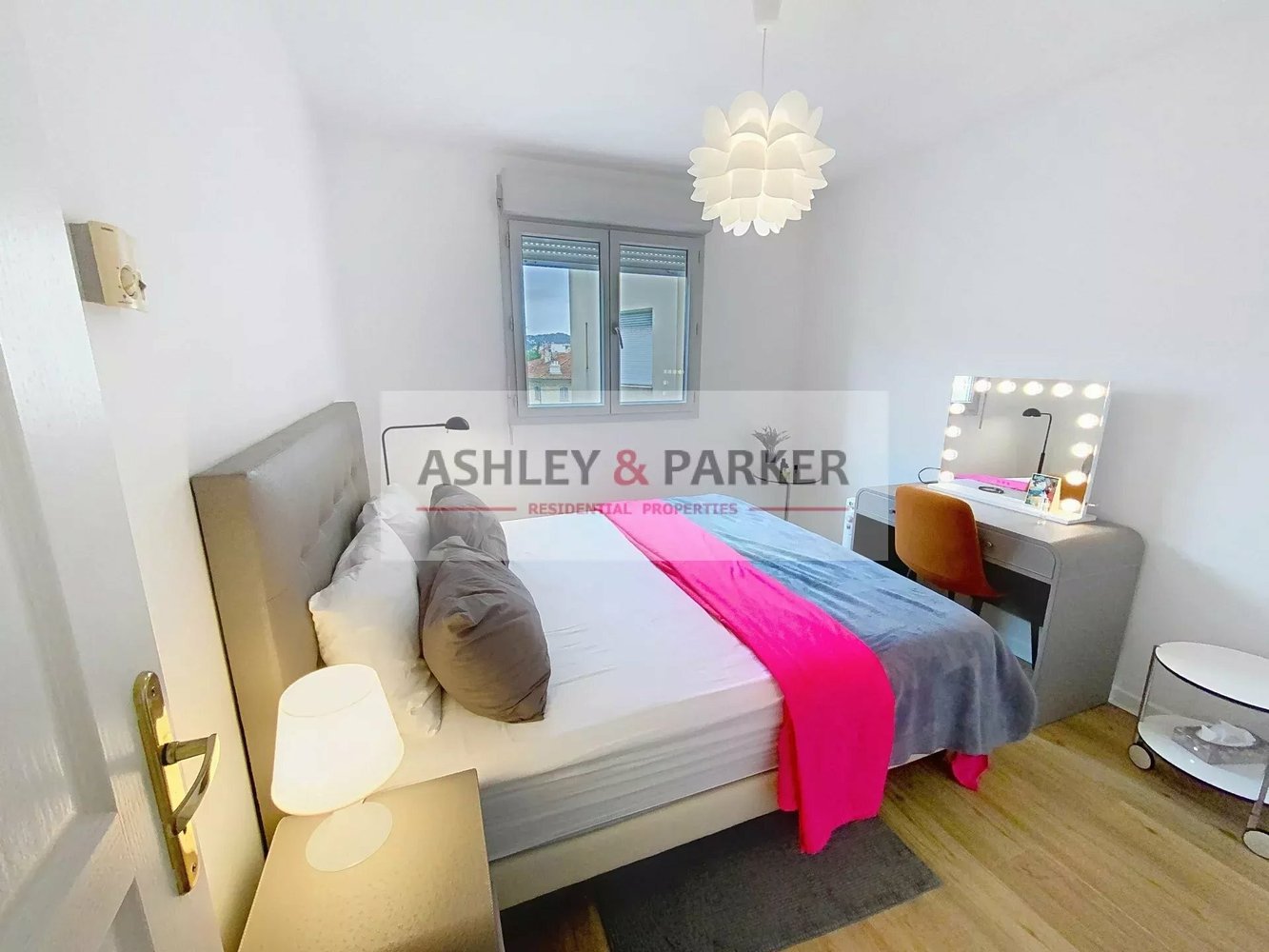 Property photo in Carre d'Or