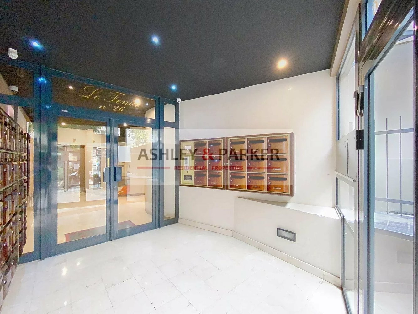 Property photo in Carre d'Or