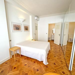 Property in Carre d'Or