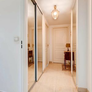 Property in Carre d'Or