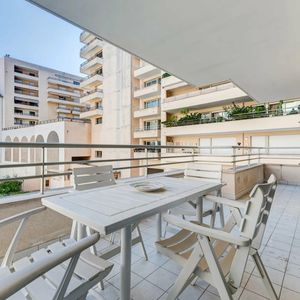 Property in Carre d'Or