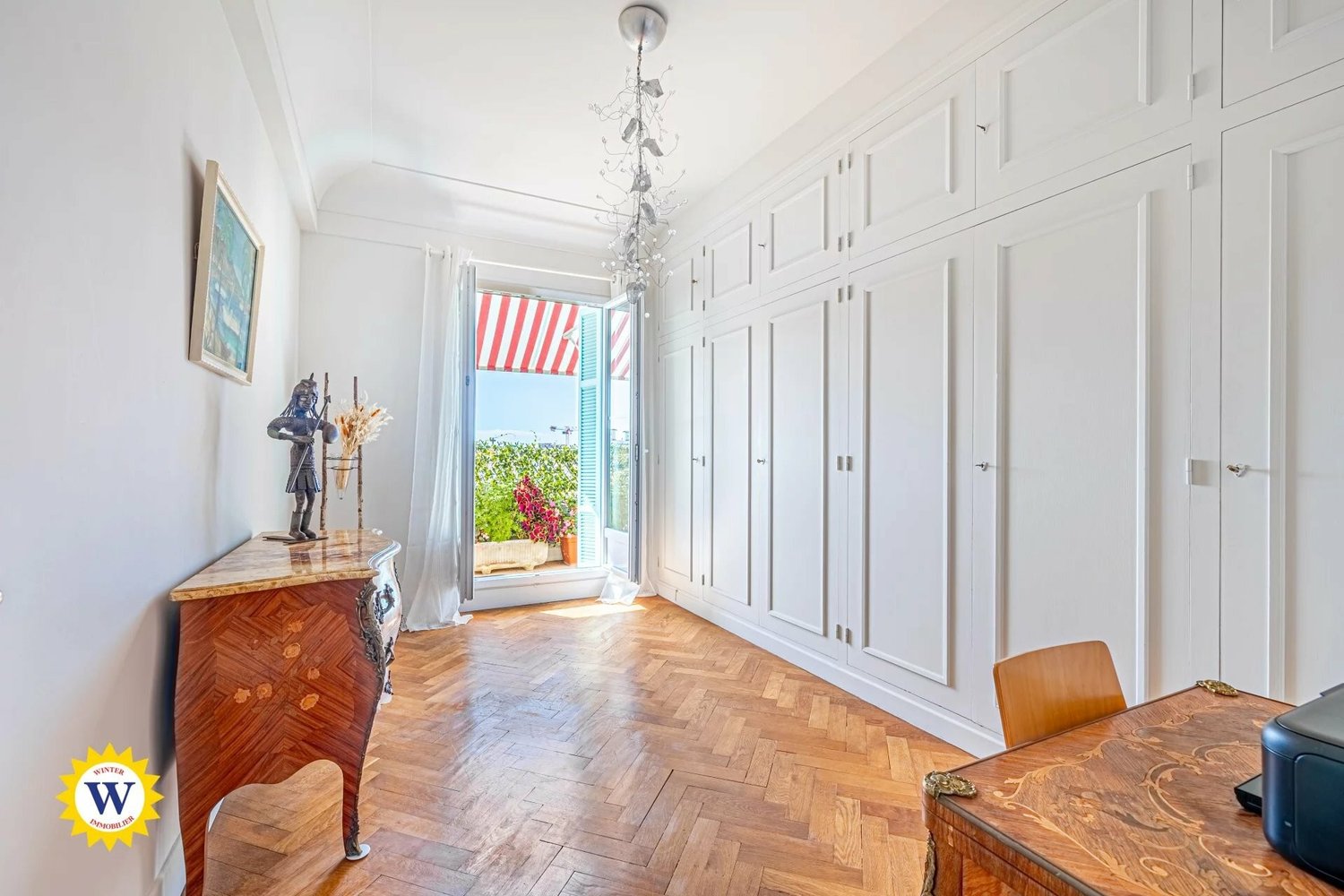 Property photo in Carre d'Or