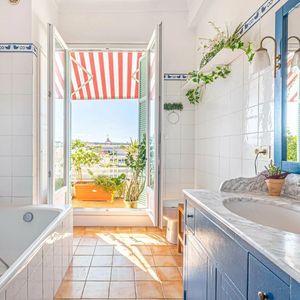 Property in Carre d'Or