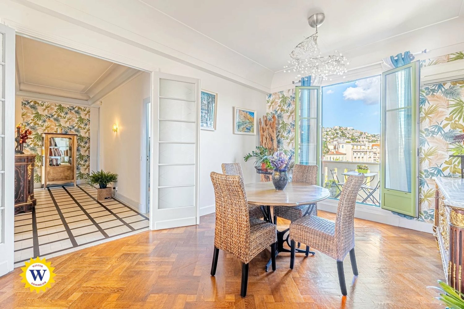 Property photo in Carre d'Or