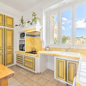 Property in Carre d'Or