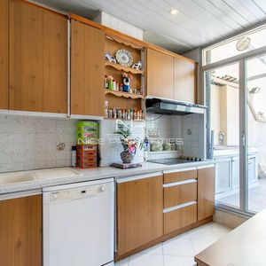 Property in Carre d'Or