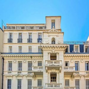 Property in Carre d'Or