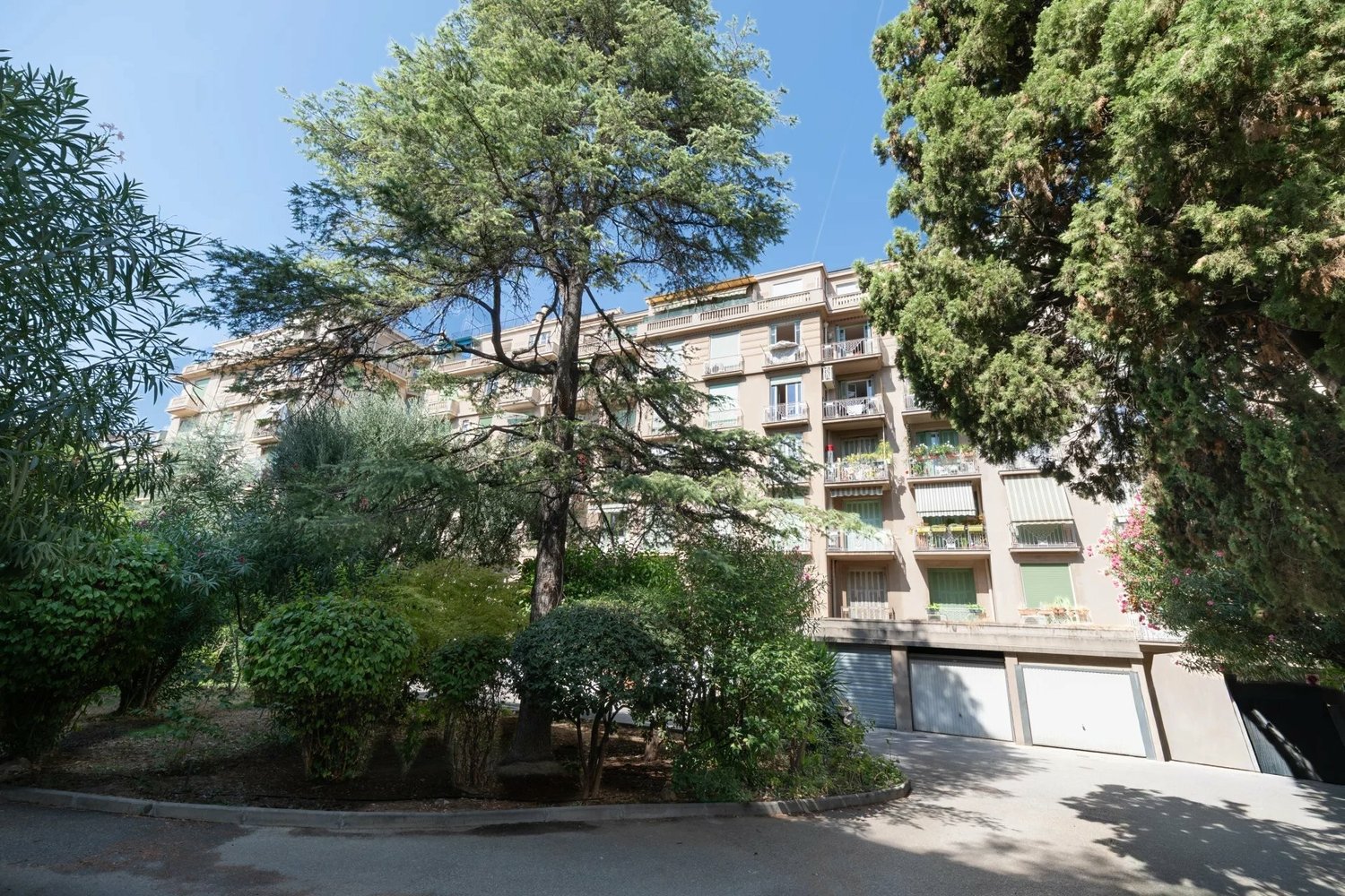 Property photo in Carre d'Or