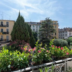 Property in Carre d'Or