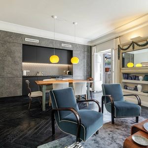 Property in Carre d'Or