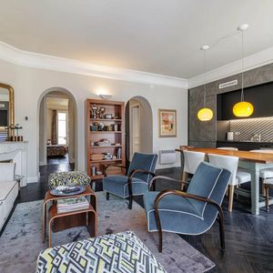 Property in Carre d'Or