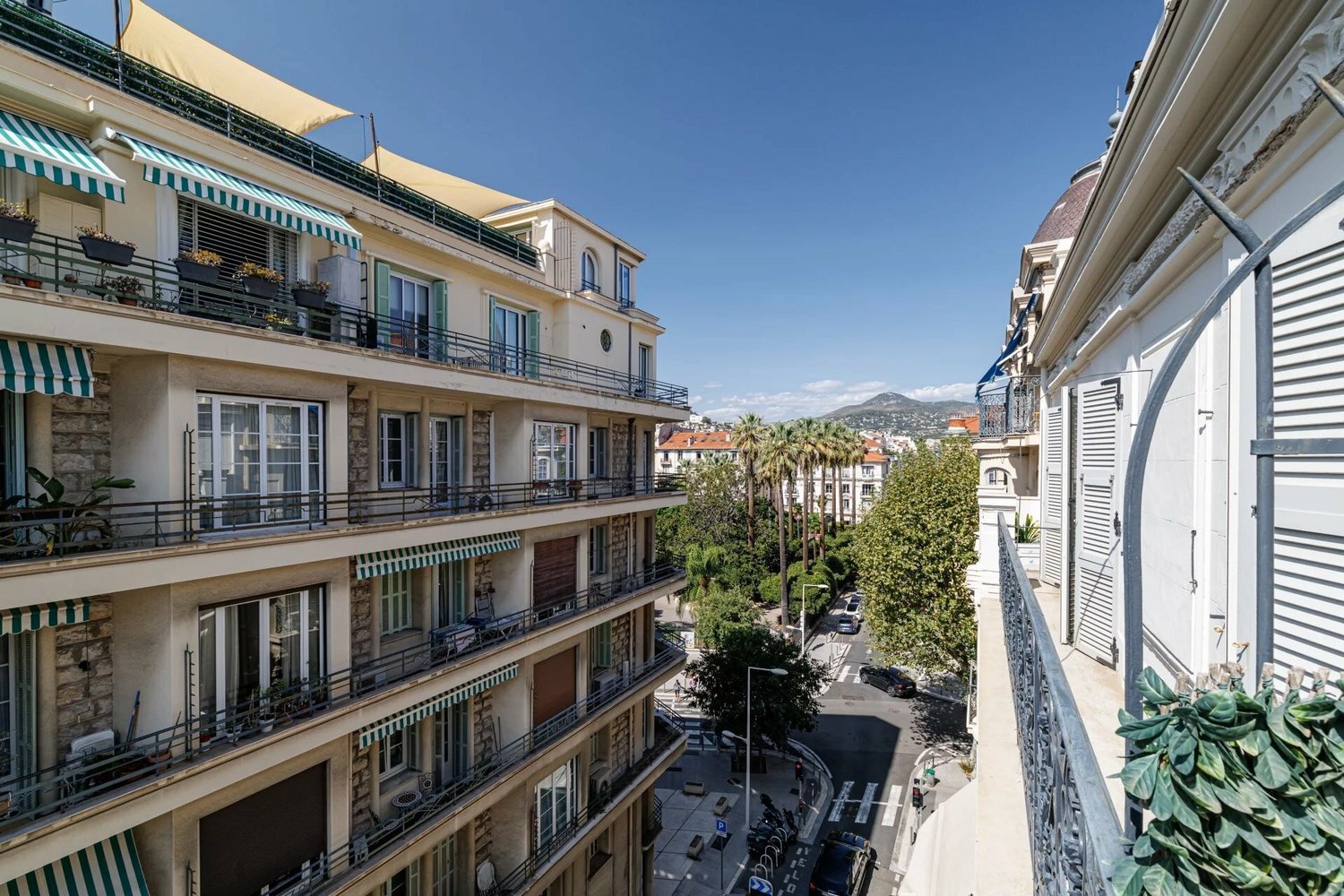 Property photo in Carre d'Or