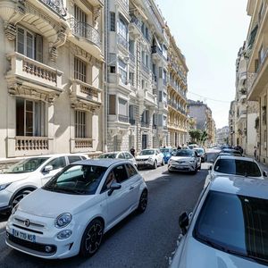 Property in Carre d'Or