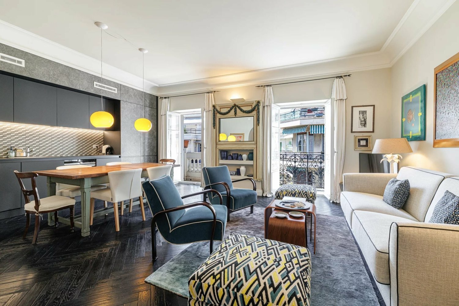 Property photo in Carre d'Or