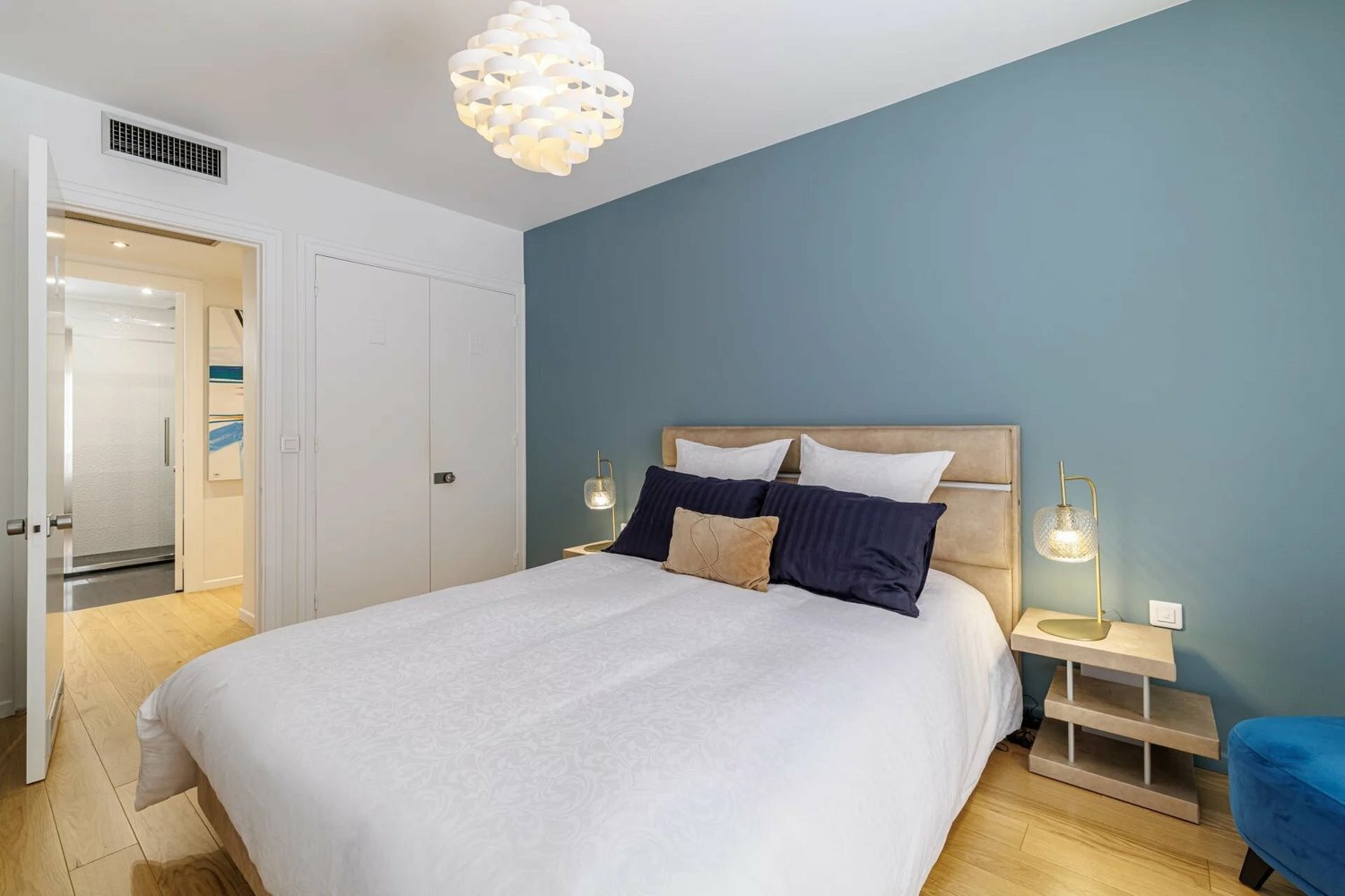 Property photo in Carre d'Or